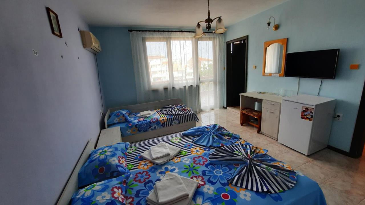 Guest House Zora ソゾポル エクステリア 写真
