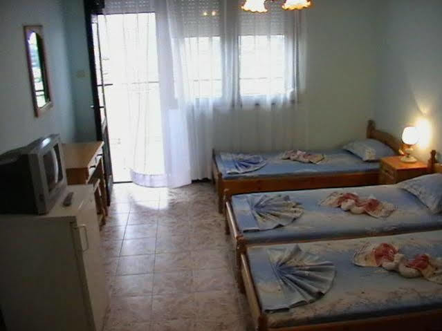 Guest House Zora ソゾポル エクステリア 写真