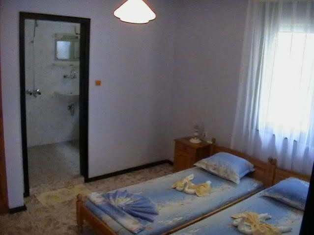 Guest House Zora ソゾポル エクステリア 写真
