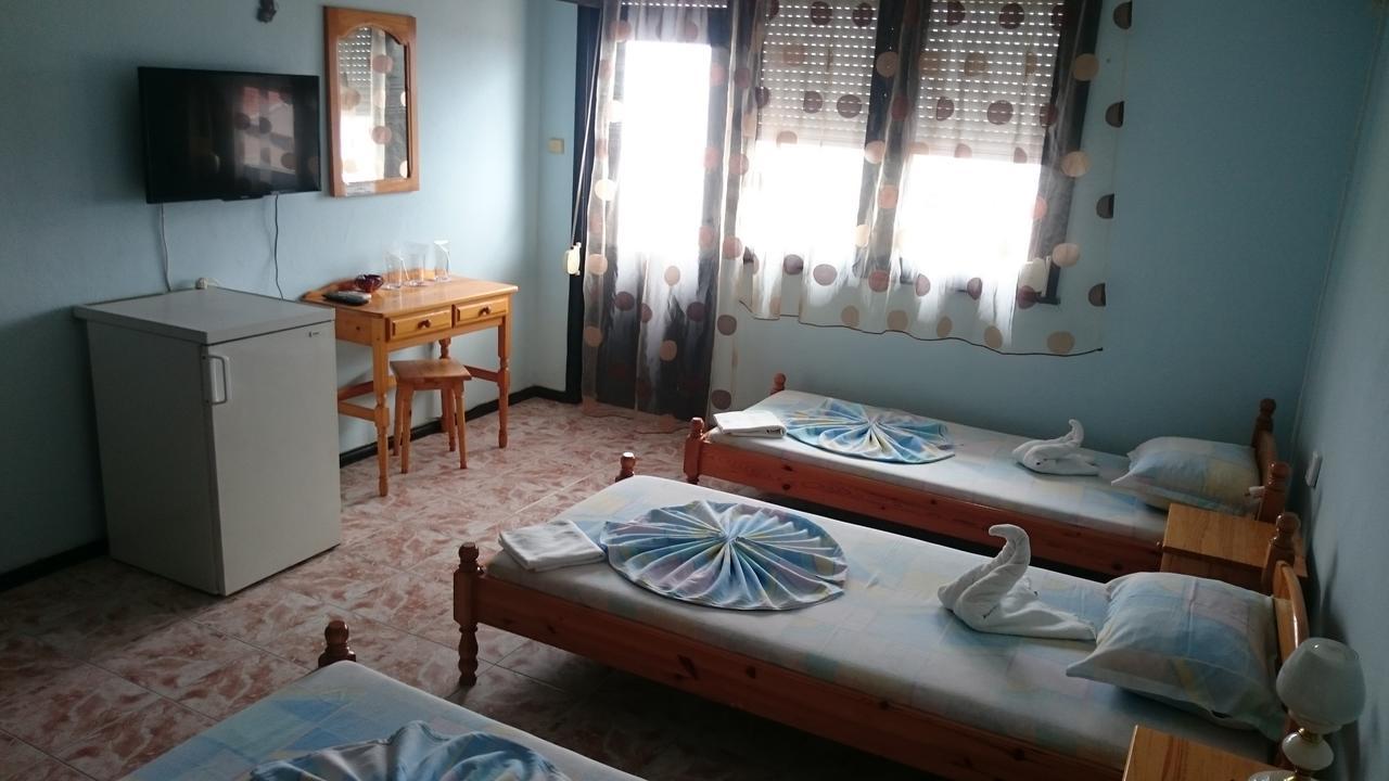 Guest House Zora ソゾポル エクステリア 写真